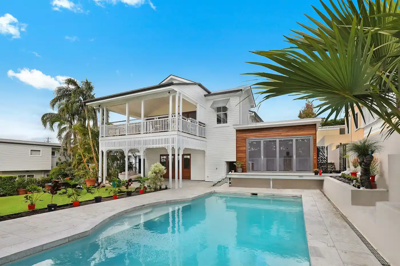 Beautiful Florida home with palm trees